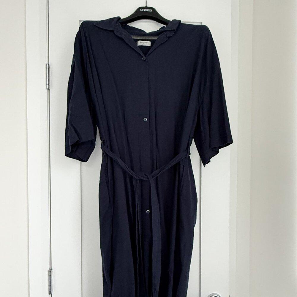 ARITZIA - NAVY Linen Carnaby Shirtdress - XL ( white photos just for style )